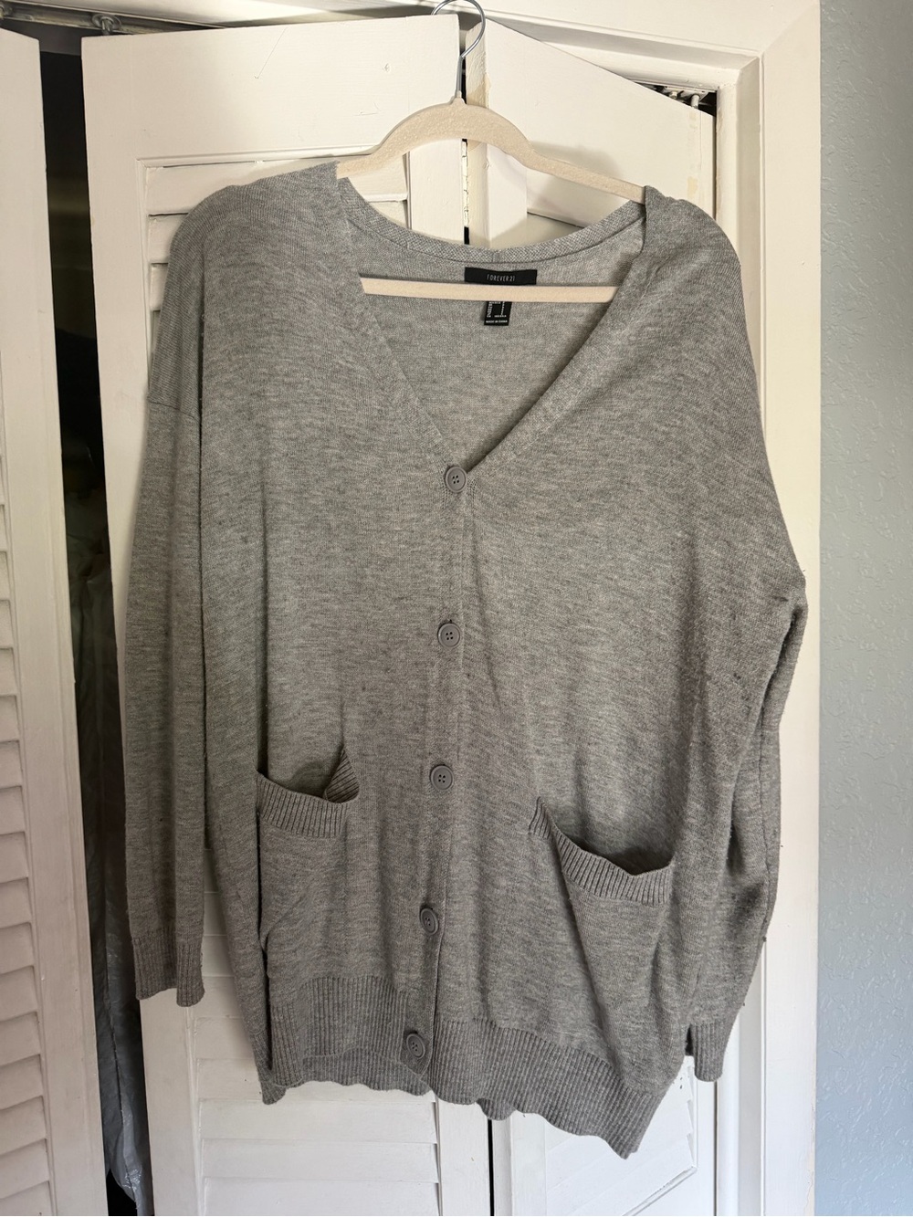 Forever 21 Light Gray Button-Front Women's Cardigan with Pockets